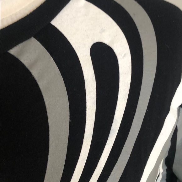 Mac cosmetics hello kitty Collab T-shirt sixe 5/XL - Picture 4 of 6